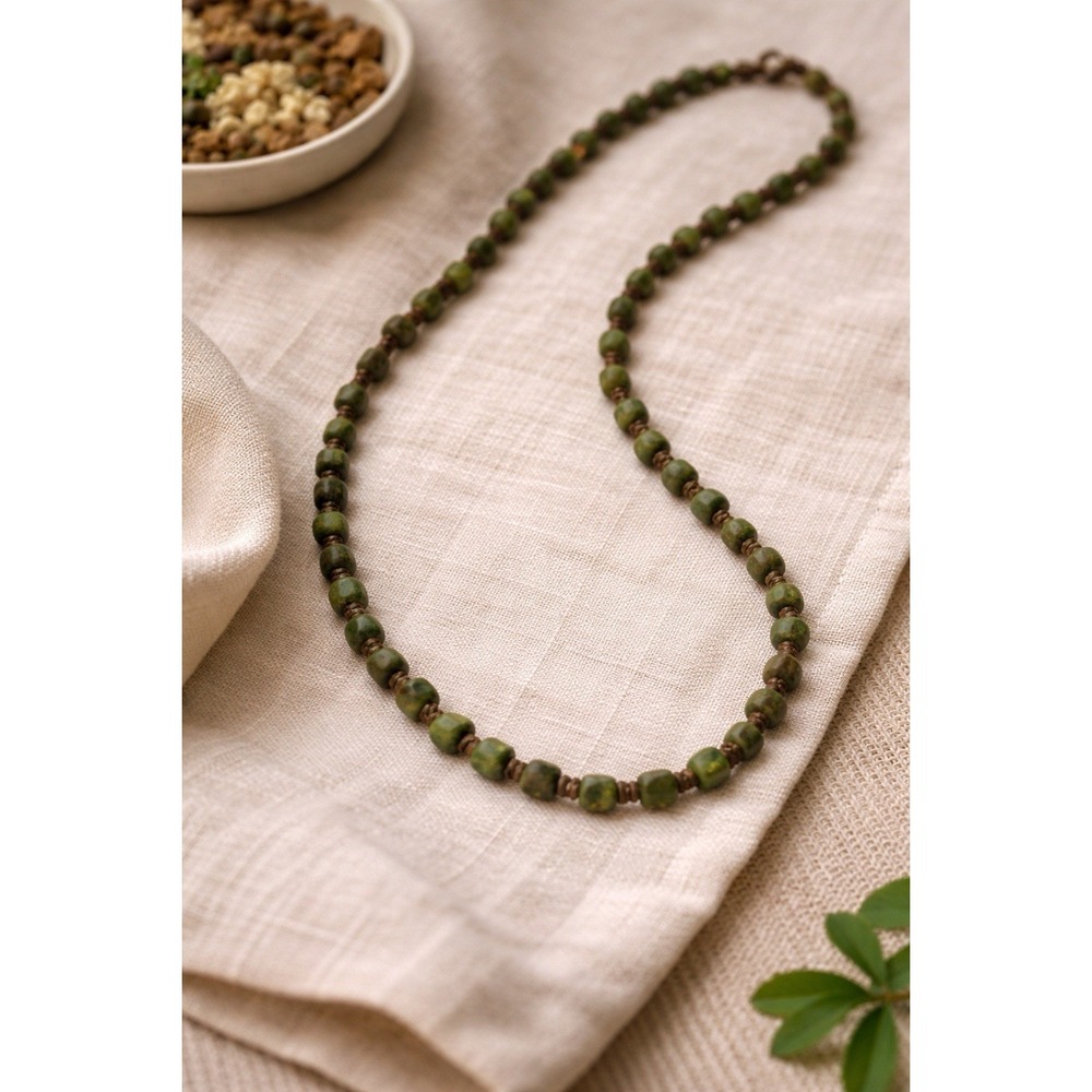 Green Stone Beaded Necklace Knotted Cord Rustic Tribal Boho 18"‎